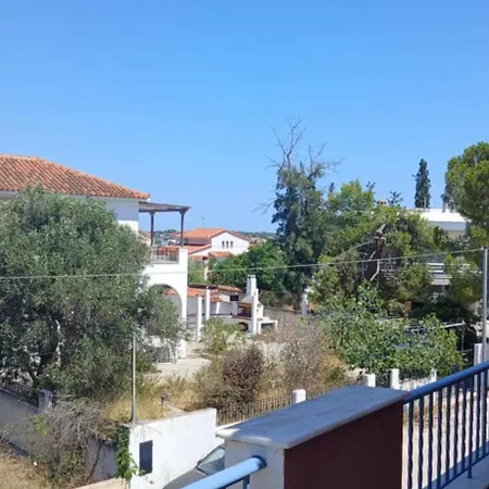 Pale Orb Πόρτο Χέλι