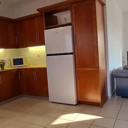Pale Orb Apartman *