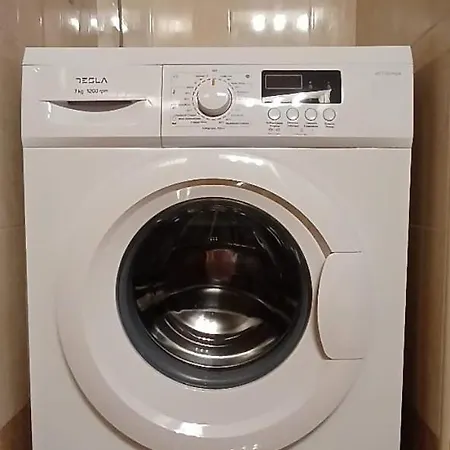 Pale Orb Apartman *