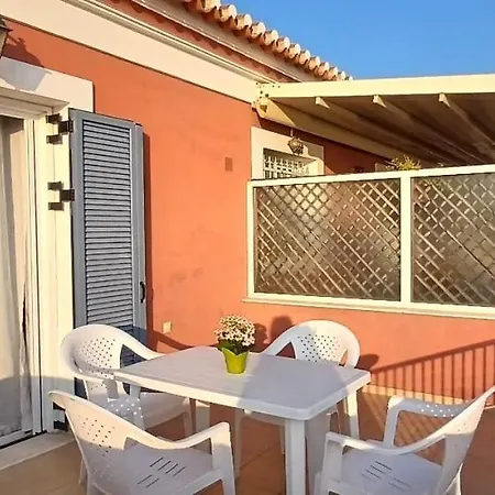 アパート Pale Orb ポルト・ヘリ